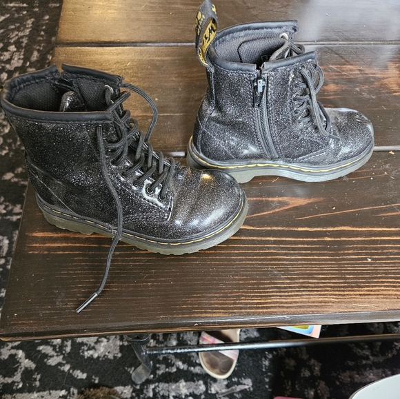 Dr Martens sparkle boots size 9 child - Picture 4 of 4